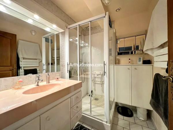 Vente                                                      Maison
                        
                     6 pièces                      175 m2                     à Boissy-Saint-Léger