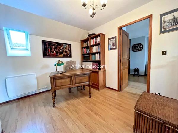 Vente                                                      Maison
                        
                     6 pièces                      175 m2                     à Boissy-Saint-Léger