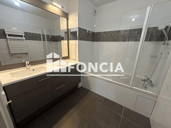 Location Appartement 3 pièces 61.69 m² - 84 AVENUE DE LA DIVISION LECLERC Chatenay Malabry 92290