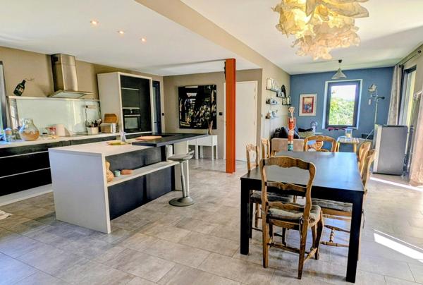 Maison, studio, dépendance : un potentiel unique