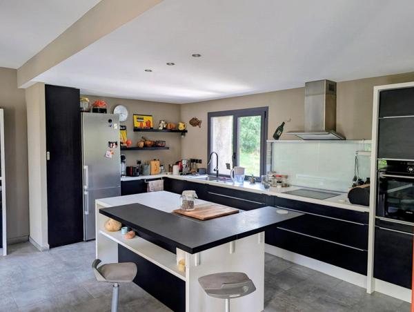 Maison, studio, dépendance : un potentiel unique