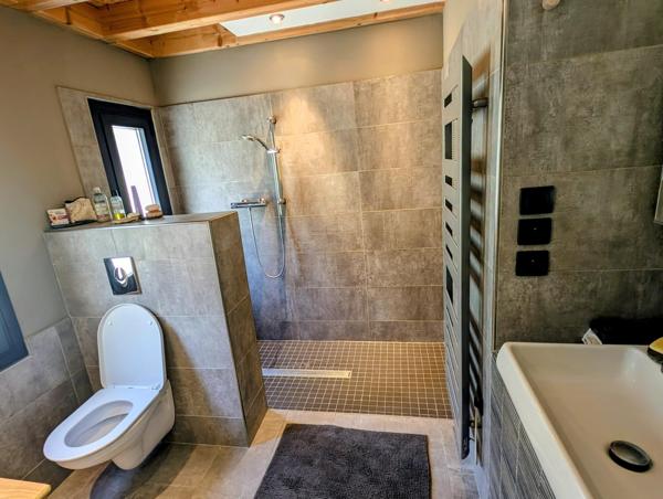 Maison, studio, dépendance : un potentiel unique