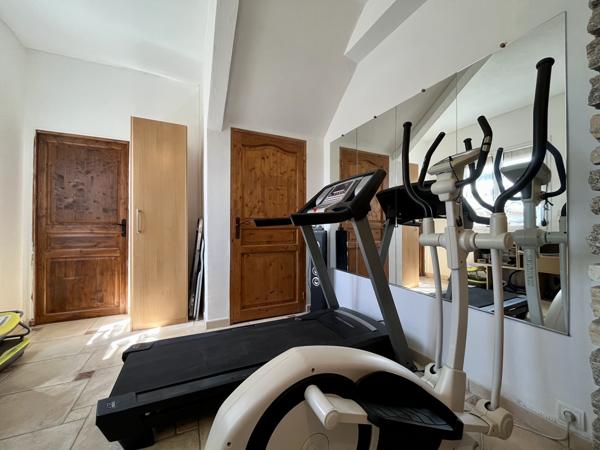 Maison 8 pièces - 295 m²