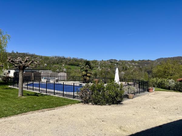 Maison 8 pièces - 295 m²