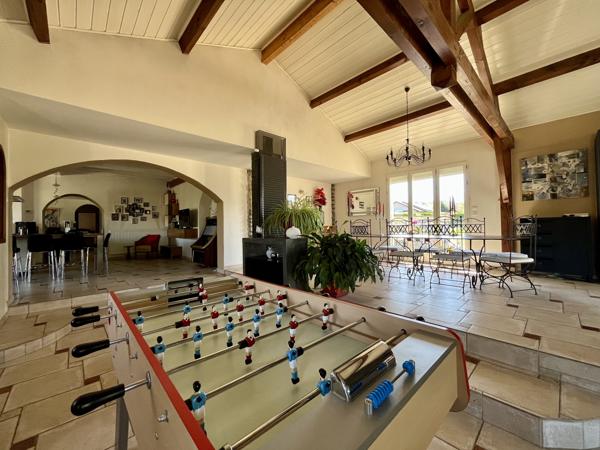 Maison 8 pièces - 295 m²