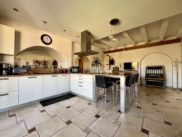 Maison 8 pièces - 295 m²