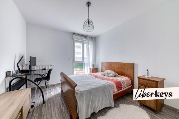 Appartement T3 de 61m² avec un jardin et terrasse - Garage en sous-sol - Au pied du métro A - Vaulx-en-Velin La Soie