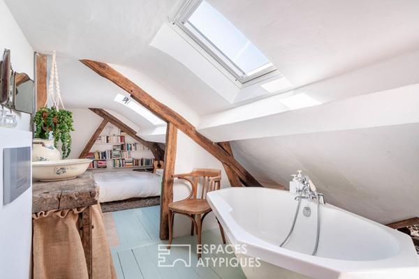Duplex de charme sous les toits à Bastille