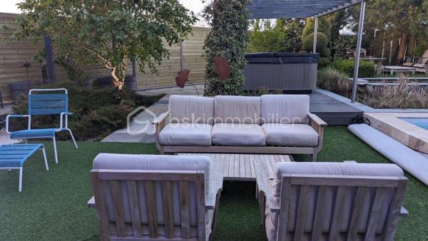 Local d activites de 820 m²