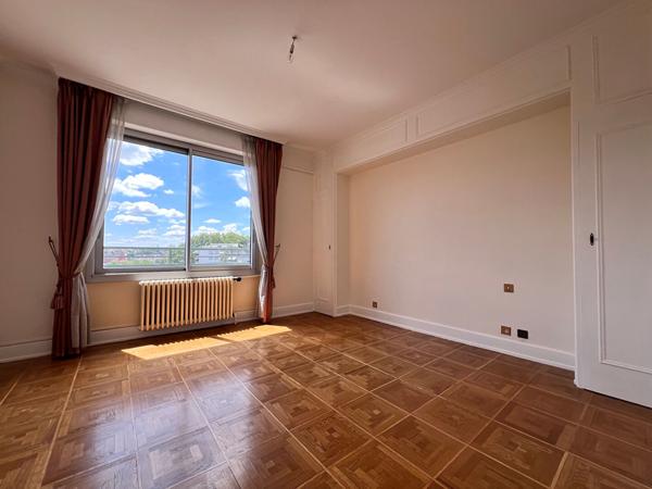 Appartement 4 pièces lumineux à louer avec vue exceptionnelle à Besançon Chaprais