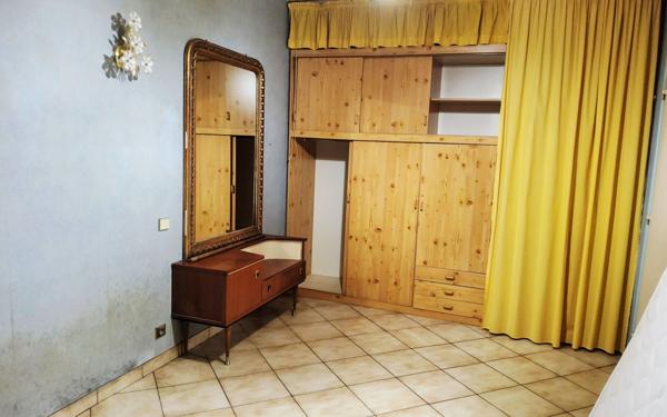 Maison à vendre    2 pièces • 95 m2 Oradour-Saint-Genest