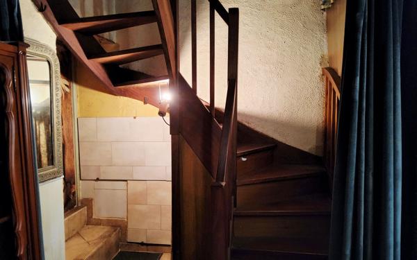 Maison à vendre    2 pièces • 95 m2 Oradour-Saint-Genest