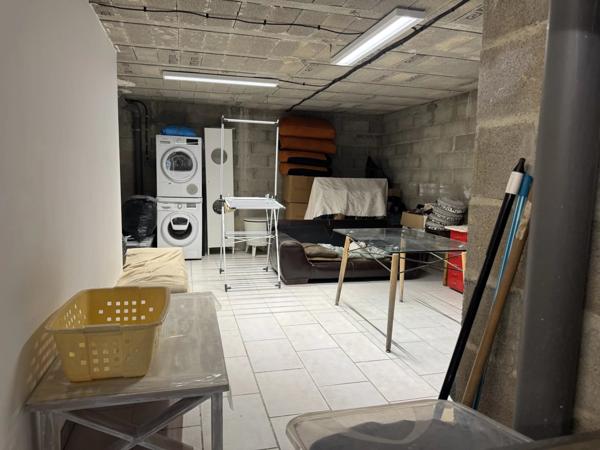 Maison 4 chambres garage terrain calme village garage grand jardin dépendance activité libérale