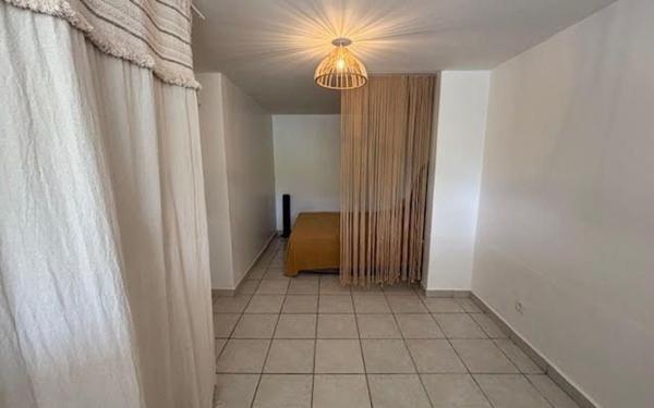 Appartement à louer    2 pièces •  Sainte-Anne