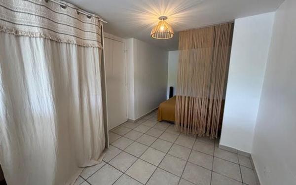 Appartement à louer    2 pièces •  Sainte-Anne