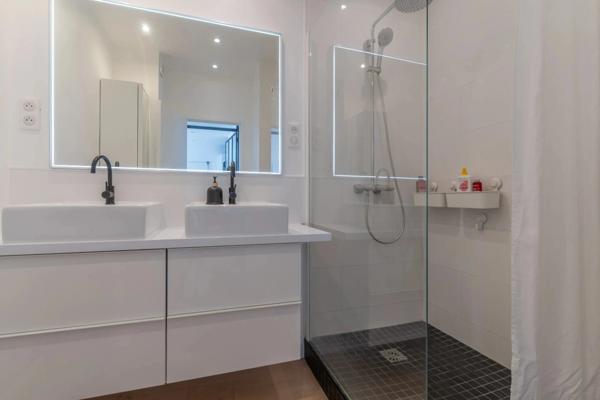 GARCHES (92) - Appartement - 89m² rénové - Dernier étage - Loggia