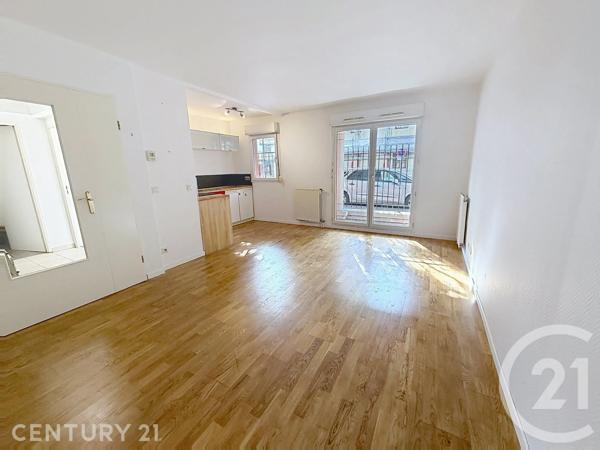 Appartement F2 à vendre  2 pièces - 38,65 m 2   NOISY LE GRAND  - 93