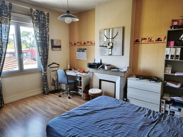 Belle maison de caractère avec maison d’amis indépendante, piscine et jardin