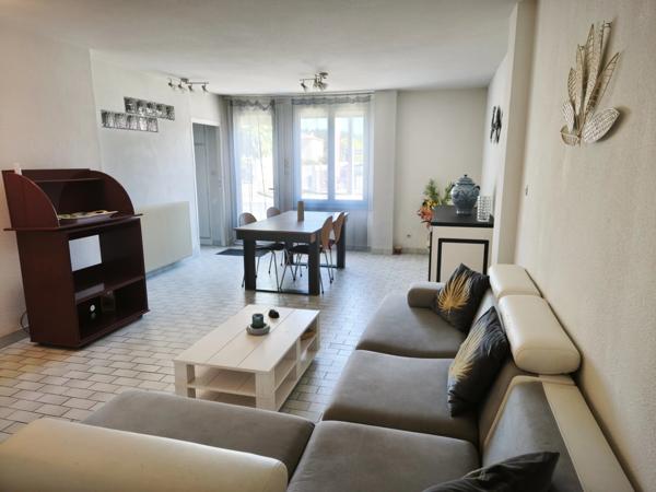 Belle maison de caractère avec maison d’amis indépendante, piscine et jardin