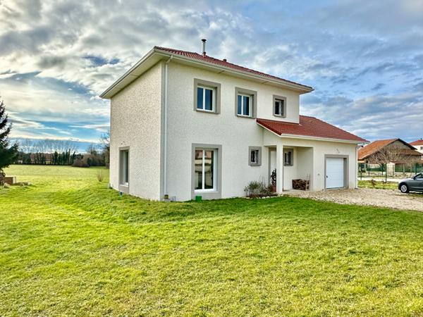 Achat maison près de LA TOUR DU PIN - 6 pièce(s) - 133 m² - 353 000 €