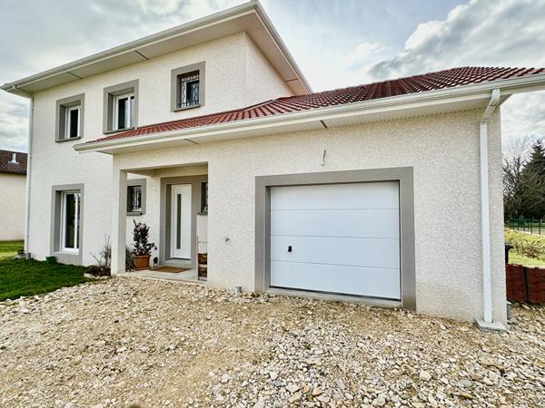 Achat maison près de LA TOUR DU PIN - 6 pièce(s) - 133 m² - 353 000 €