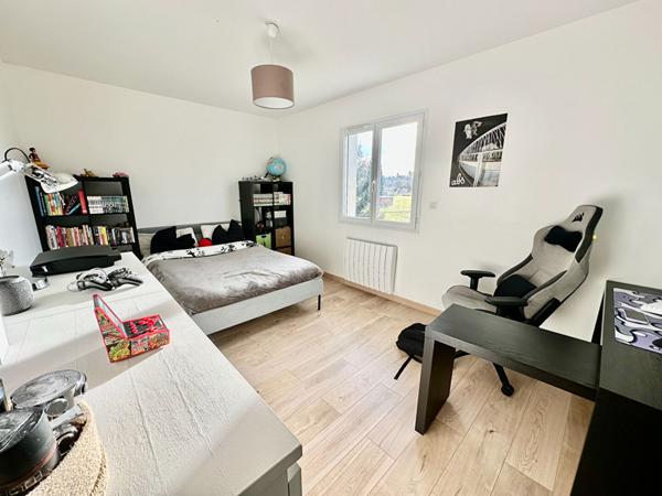 Achat maison près de LA TOUR DU PIN - 6 pièce(s) - 133 m² - 353 000 €