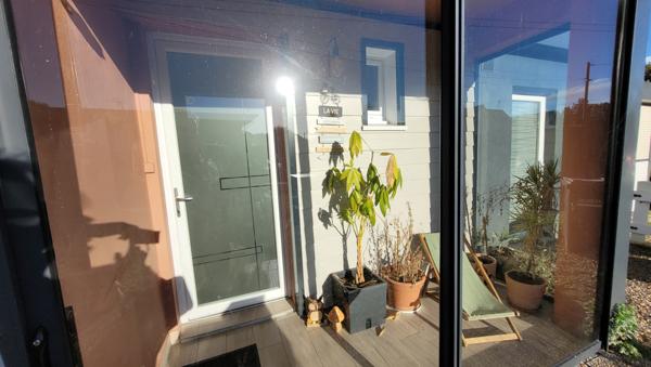 Maison mitoyenne rénovée avec charme – Un havre de paix à votre image !