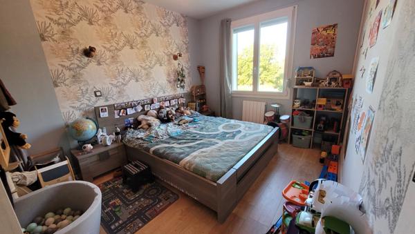 Maison mitoyenne rénovée avec charme – Un havre de paix à votre image !