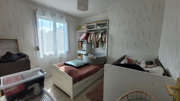 Maison mitoyenne rénovée avec charme – Un havre de paix à votre image !