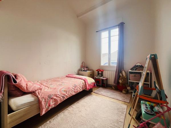 Maison à vendre 274 900 € Rochefort 4 p 96 m² DPE C