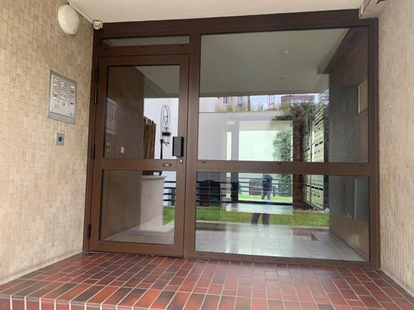 PUTEAUX: STUDIO de 25 m² avec balcon VENDU LOUE