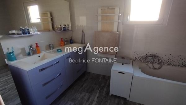 Maison à LAIGNE-EN-BELIN, 72220 - 7 pièces 145m²