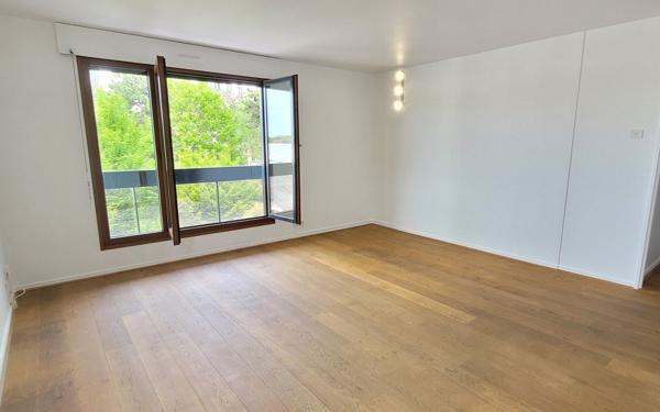 Appartement à louer    4 pièces • 85,55 m2 Issy-les-Moulineaux