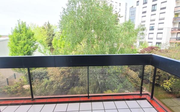 Appartement à louer    4 pièces • 85,55 m2 Issy-les-Moulineaux