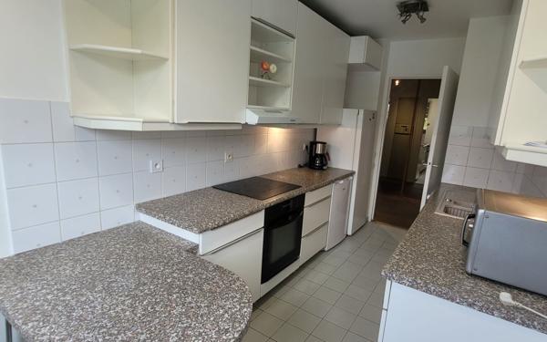 Appartement à louer    4 pièces • 85,55 m2 Issy-les-Moulineaux