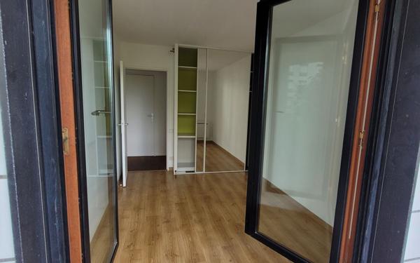 Appartement à louer    4 pièces • 85,55 m2 Issy-les-Moulineaux