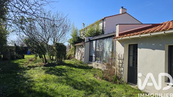 Maison à vendre 9 pièces 205 m² Saint-Julien-de-Concelles