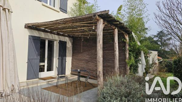 Maison à vendre 9 pièces 205 m² Saint-Julien-de-Concelles