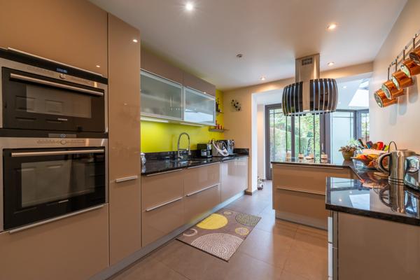 Maison 9 pièces - 200 m²