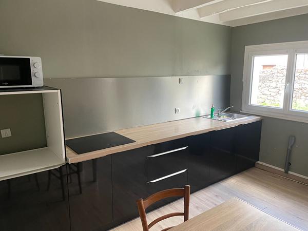 A LOUER ETRICHE Appt T3 Meublé de 54 m2 en RDC