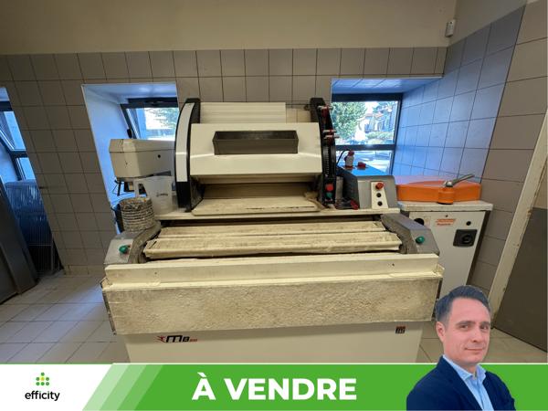 Fonds De Commerce
        
        - 100 m² Exclusivité 99 000 € *