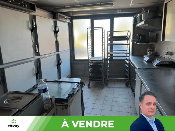 Fonds De Commerce
        
        - 100 m² Exclusivité 99 000 € *