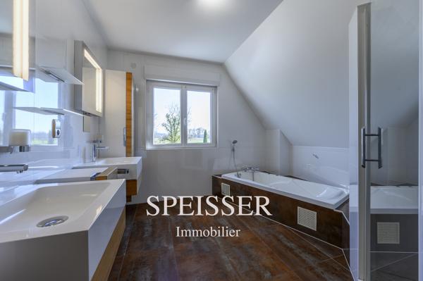 Villa contemporaine dans un cadre exceptionnel !