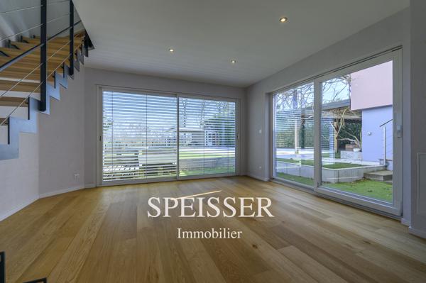 Villa contemporaine dans un cadre exceptionnel !