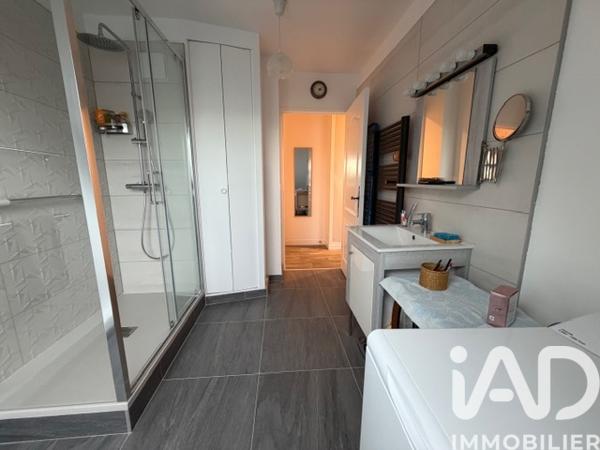 Appartement à vendre 3 pièces 85 m² Saint-Fargeau-Ponthierry
