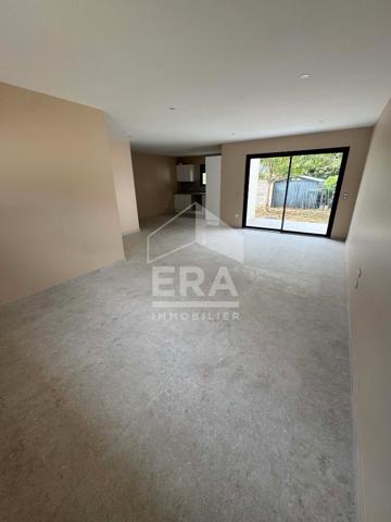Maison individuelle neuve 5 pièces à vendre à Saint Antoine sur l'Isle 24700 montpon menesterol 33660 saint seurin sur l'ilse