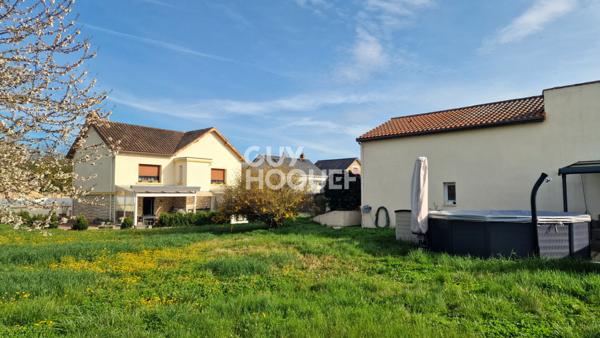 Ensemble de maisons avec dépendances