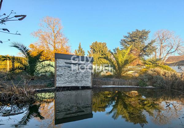 Ensemble de maisons avec dépendances