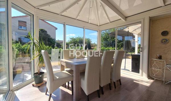 Ensemble de maisons avec dépendances