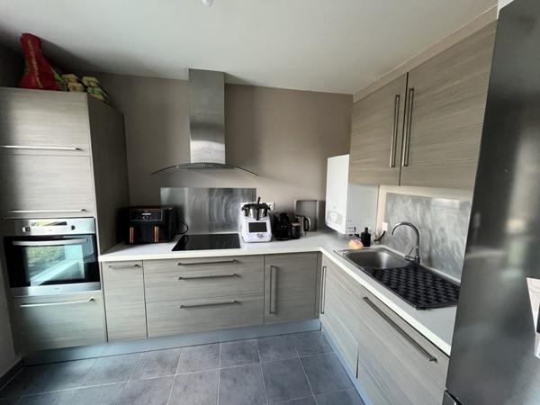 Appartement à vendre |  Saint-Priest |  2 pièces | 42 m²